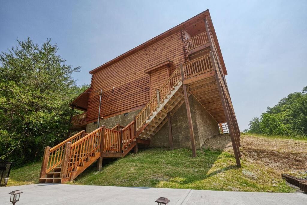 Adventure Retreat/Cabin/Pool+Hot Tub/Game Room+Theater Sevierville Exterior foto