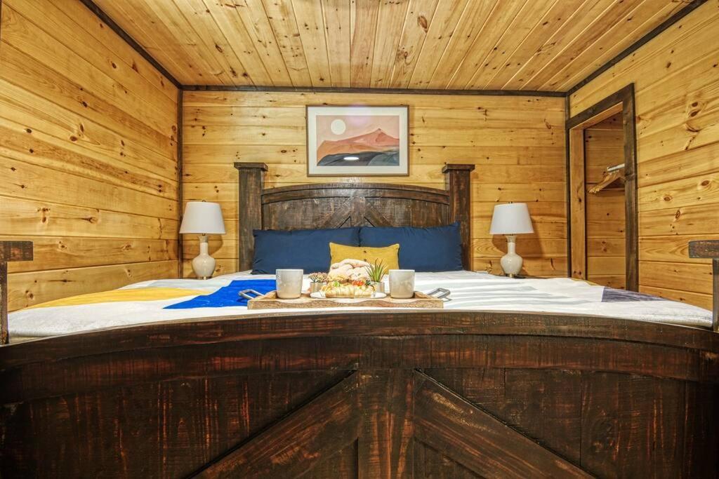 Adventure Retreat/Cabin/Pool+Hot Tub/Game Room+Theater Sevierville Exterior foto