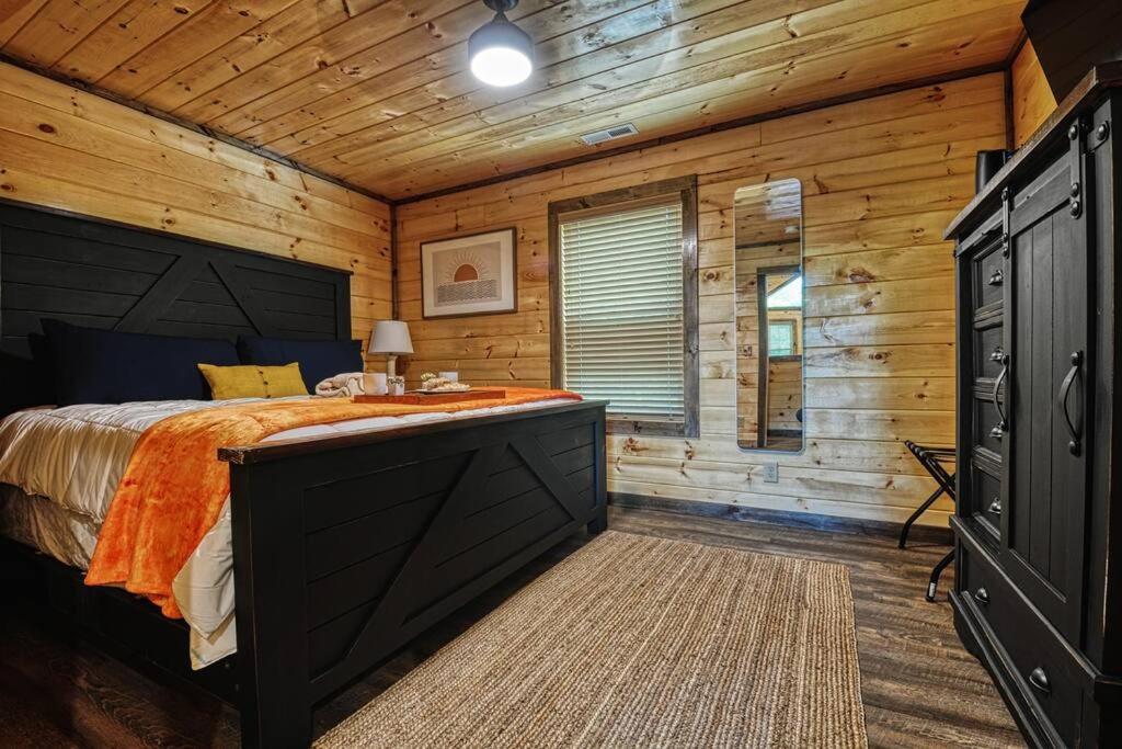 Adventure Retreat/Cabin/Pool+Hot Tub/Game Room+Theater Sevierville Exterior foto