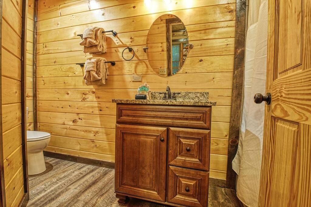 Adventure Retreat/Cabin/Pool+Hot Tub/Game Room+Theater Sevierville Exterior foto
